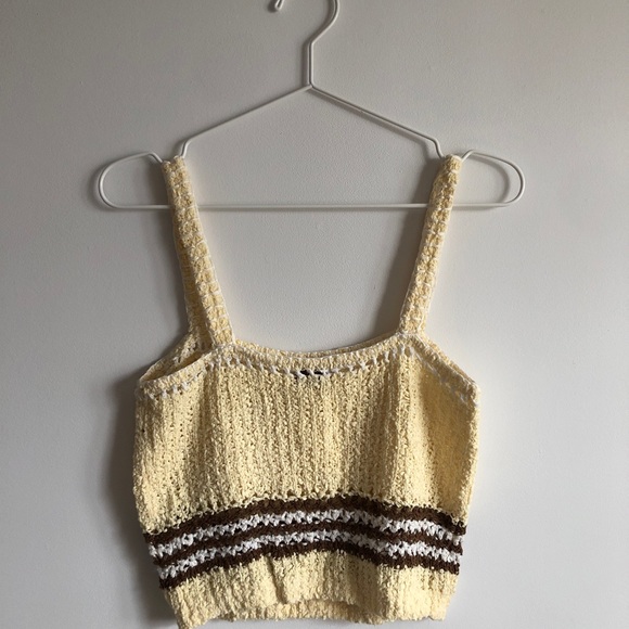 Aritzia Knitted Crop Top size XS - Picture 3 of 3